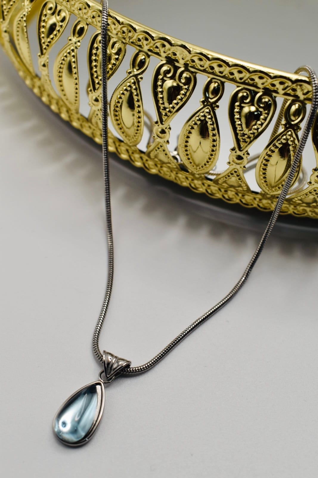 Silver Teardrop Pendant Necklace